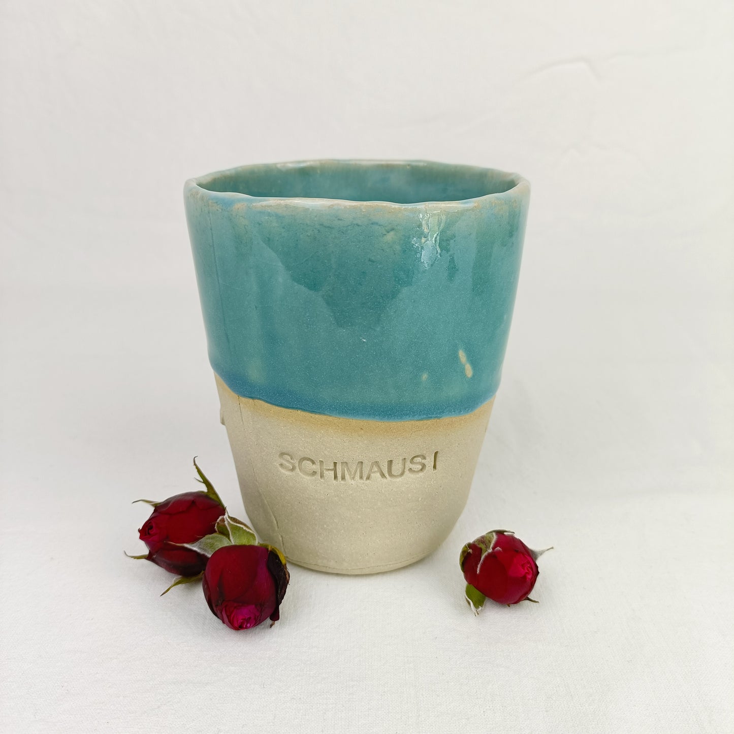 Handgemachter personalisierter Keramik Becher groß