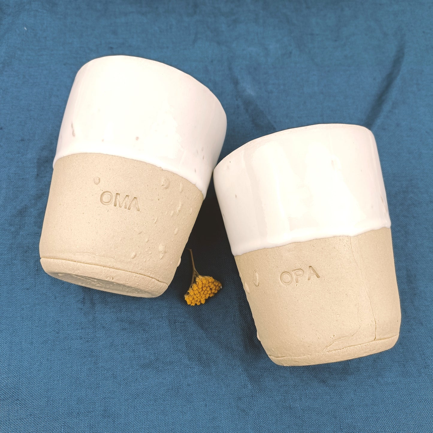 Handgemachter personalisierter Keramik Becher groß