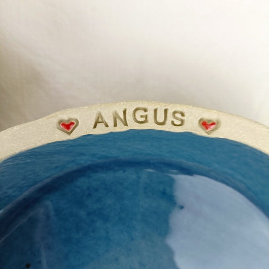 Personalisierter Napf in 4 Größen mit Herzen
