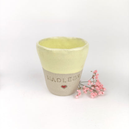 Personalisierter Keramik Kinderbecher mit Herz handgemacht