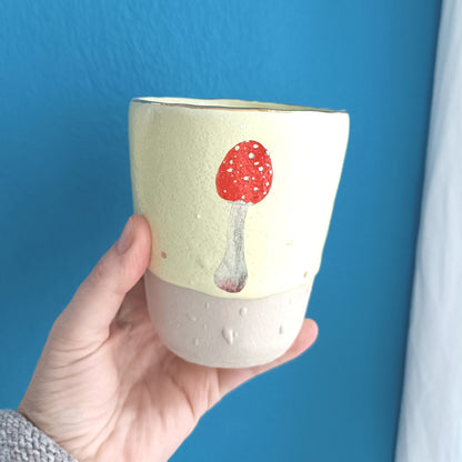 Großer Keramik Becher Gold Pilz - ready to ship