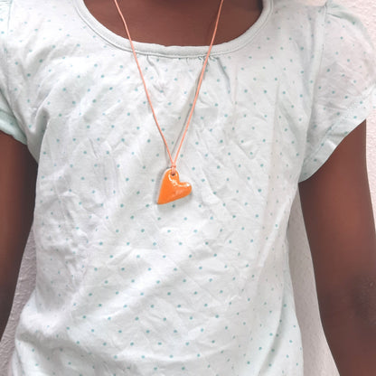 Keramik Kette mit Biene - ready to ship